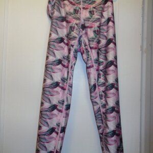 JOY LAB CUTE OUTFIT WITH LEGGINGS, SPORT BRA, AND SWEAT PANTS